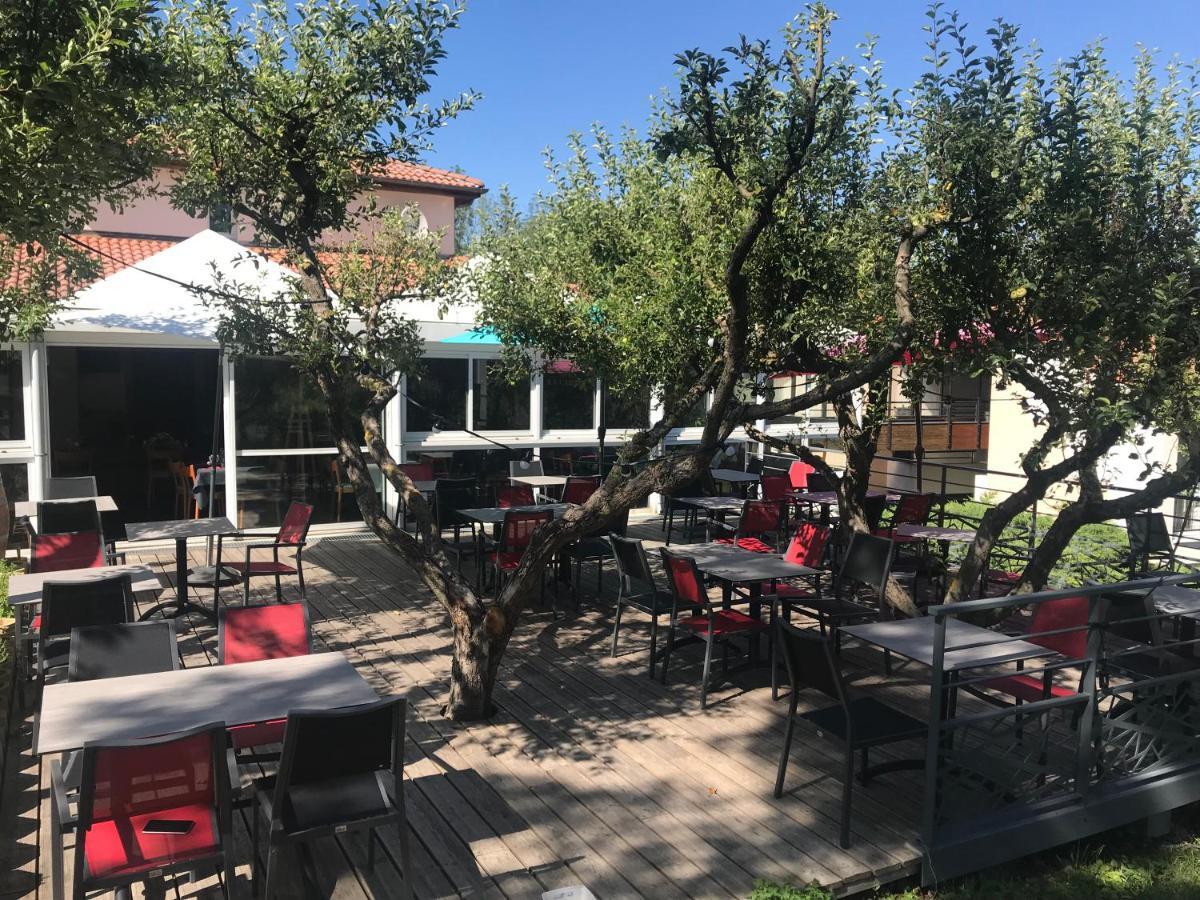 Hotel Restaurant L'Artiere Ceyrat Exterior photo